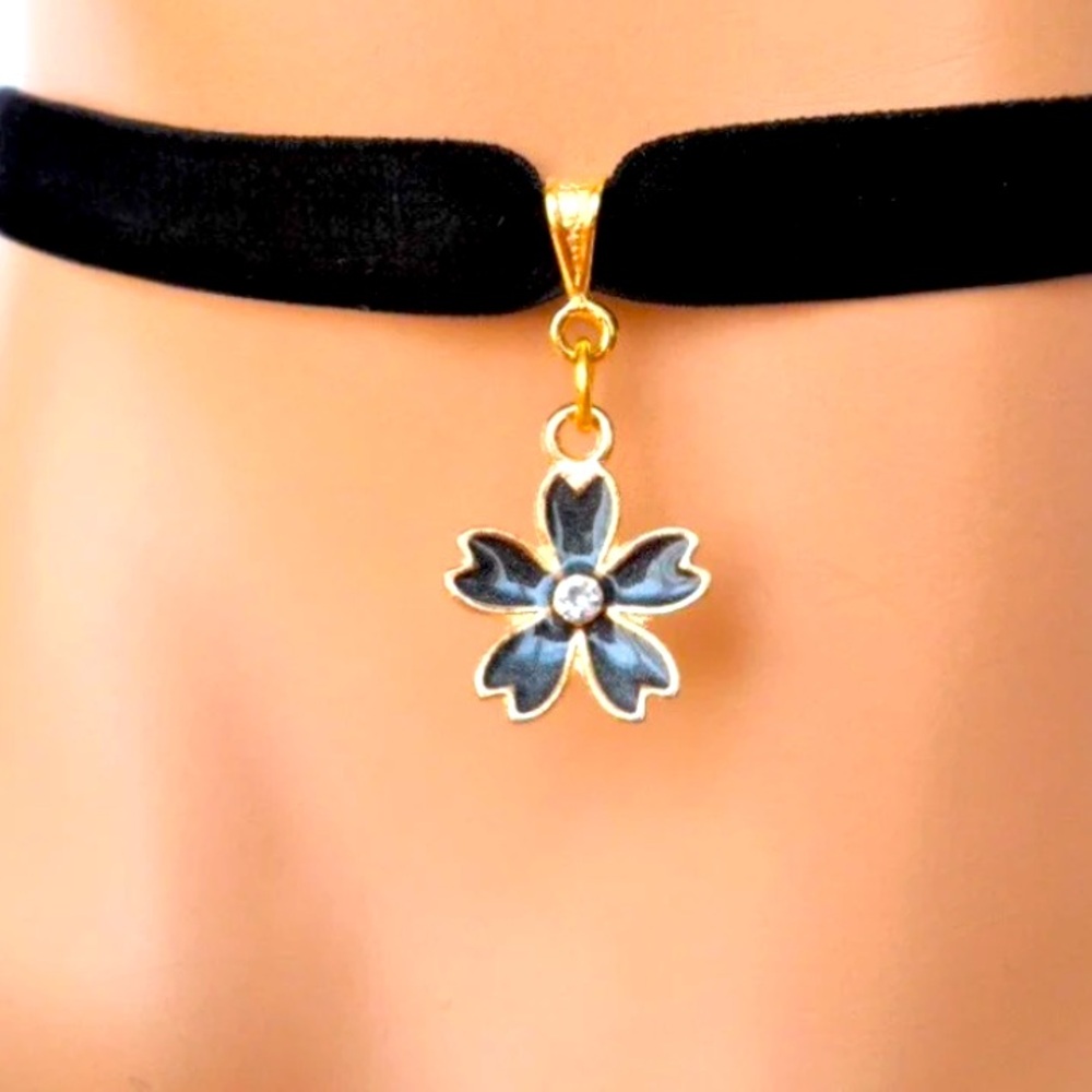 Gold and Black Floral Pendant Choker